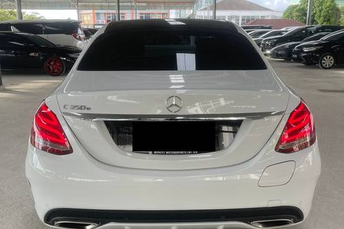 Second hand 2017 Mercedes Benz C-Class Saloon C 350 e AMG Line EQ Power 