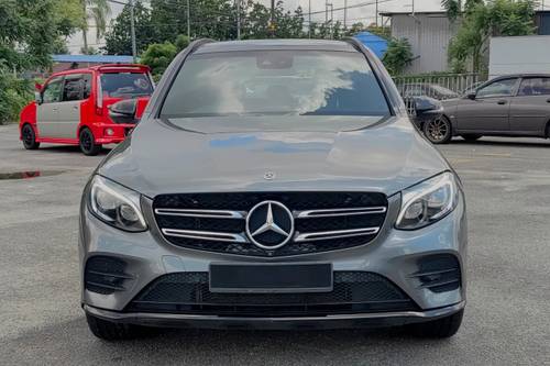 Second hand 2018 Mercedes Benz GLC-Class 250 4Matic AMG Line 