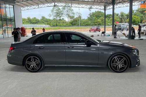 Old 2019 Mercedes Benz E-Class Saloon E 350 e AMG Line