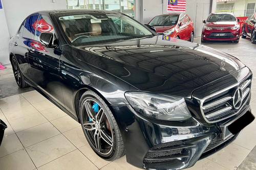 Terpakai 2017 Mercedes Benz E-Class Saloon E 350 e AMG Line untuk Dijual