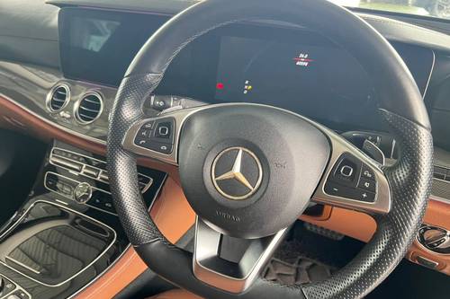 2017 Mercedes Benz E-Class Saloon E 350 e AMG Line Terpakai