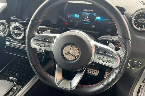 2021 Mercedes Benz GLA-Class 250 4MATIC AMG Line Terpakai