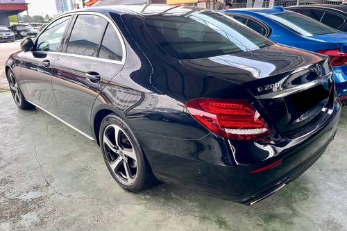 Old 2019 Mercedes Benz E-Class Saloon E 200 Avantgarde