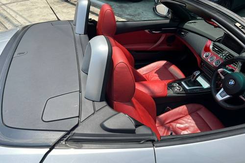 2013 BMW Z4 Series sDrive30i M Sport Terpakai