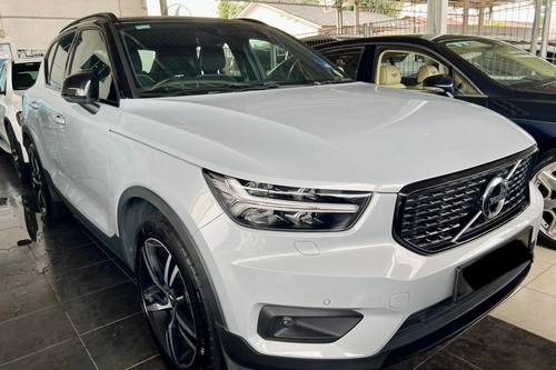 2021 Volvo XC40 Recharge T5 Terpakai