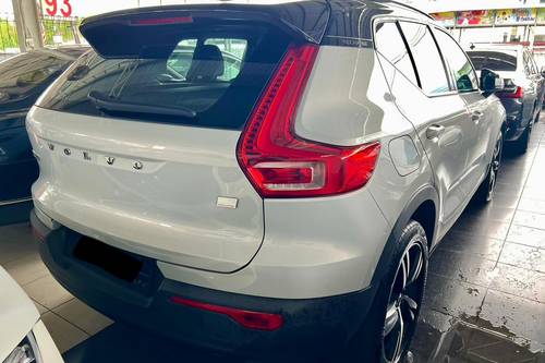 2021 Volvo XC40 Recharge T5  lama