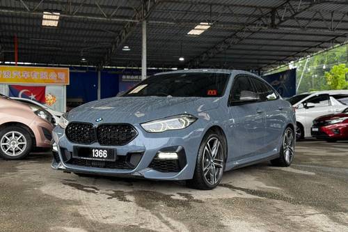 2022 BMW 2 Series Coupe 218i Terpakai