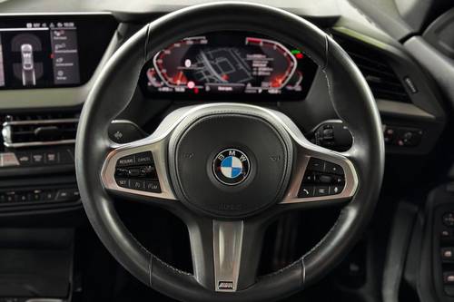 2022 BMW 2 Series Coupe 218i Terpakai