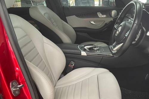 2016 Mercedes Benz C-Class Saloon C 250 AMG Line Terpakai