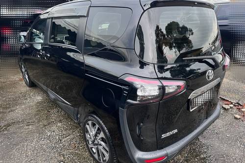 Second hand 2017 Toyota Sienta 1.5 V AT 