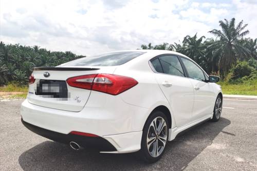 2015 Kia Cerato 1.6L Terpakai