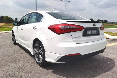 2015 Kia Cerato 1.6L Terpakai