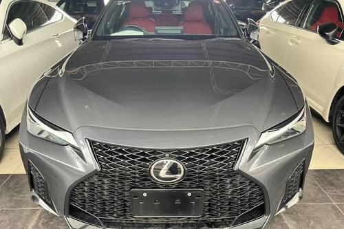 2021 Lexus IS 300 F Sport Terpakai