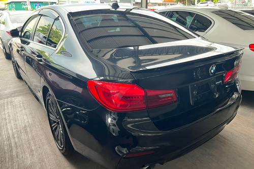 2018 BMW 5 Series Sedan 523i Terpakai