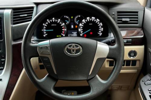 2014 Toyota Vellfire 2.4Z Terpakai