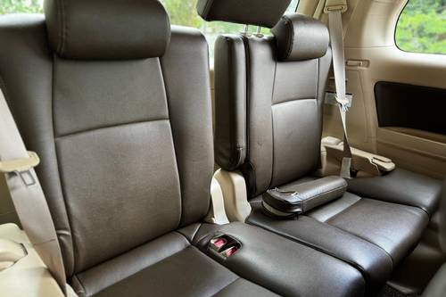 2014 Toyota Vellfire 2.4Z Terpakai