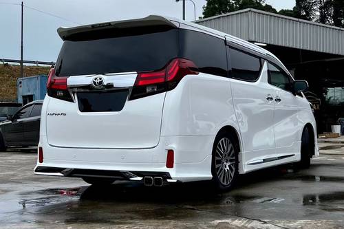 Second hand 2015 Toyota Alphard 2.5 SA 