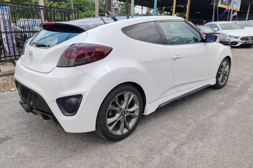 2015 Hyundai Veloster Gamma 1.6L A/T Terpakai