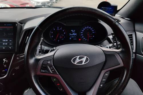 2015 Hyundai Veloster Gamma 1.6L A/T Terpakai