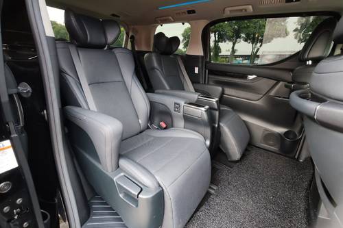 2021 Toyota Alphard 2.5 SC Terpakai