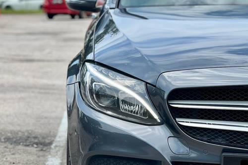 Terpakai 2016 Mercedes Benz C-Class Saloon C 200 AT untuk Dijual