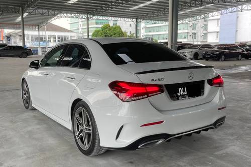 2019 Mercedes Benz A-Class A 250 AMG Line Terpakai