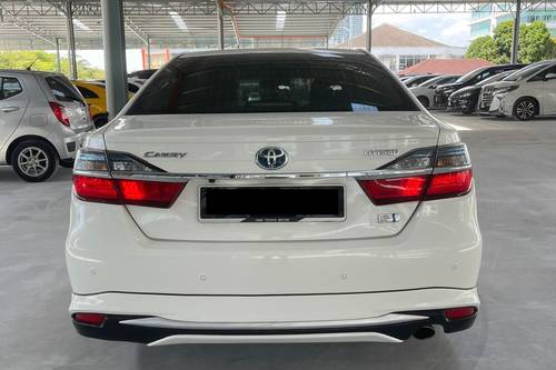 Second hand 2016 Toyota Camry 2.5 Hybrid Premium 