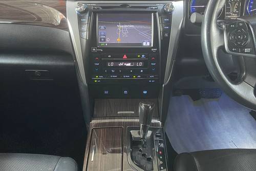 2016 Toyota Camry 2.5 Hybrid Premium Terpakai