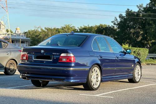 1999 BMW 5 Series Sedan 523i 2.5 Terpakai