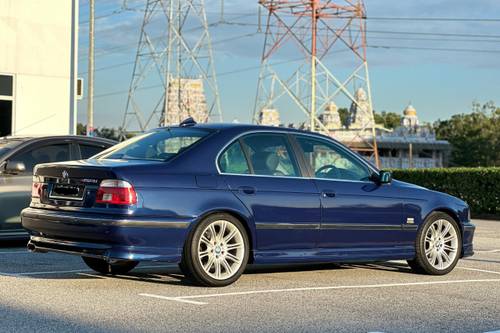 Second hand 1999 BMW 5 Series Sedan 523i 2.5 