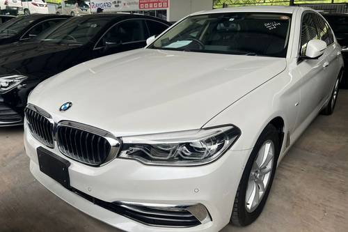 2018 BMW 5 Series Sedan 523i Terpakai