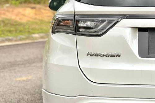 2014 Toyota Harrier 2.0T Premium Terpakai