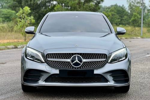 2019 Mercedes Benz C-Class Saloon C300 AMG Line Terpakai