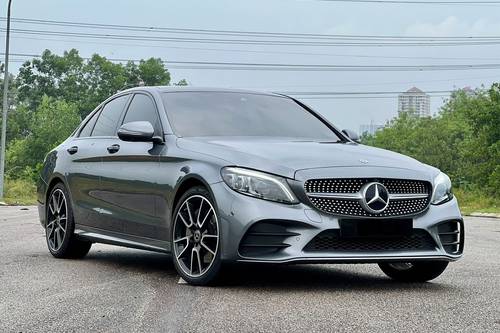 2019 Mercedes Benz C-Class Saloon C300 AMG Line Terpakai