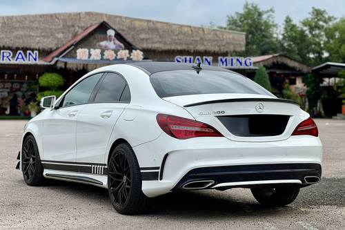 2018 Mercedes Benz CLA-Class Coupe 200 AMG Line Terpakai