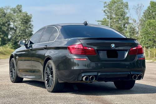 2015 BMW 5 Series Sedan 520i Terpakai