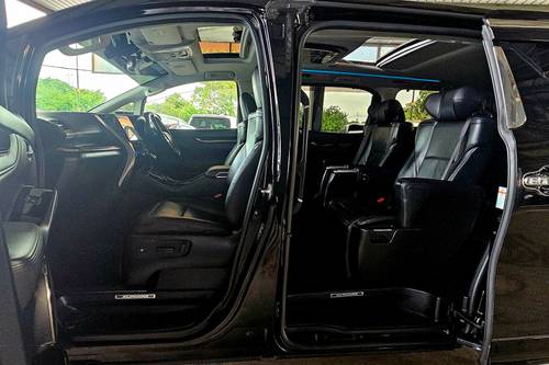 Used 2016 Toyota Alphard 2.5