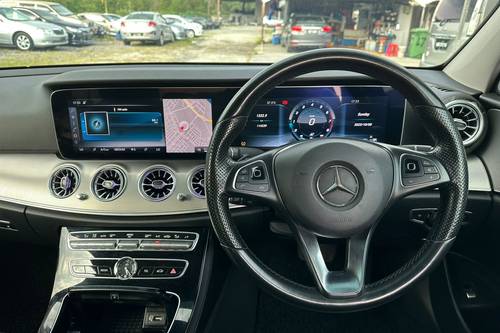 2016 Mercedes Benz E-Class Saloon E 250 Avantgarde Line Terpakai