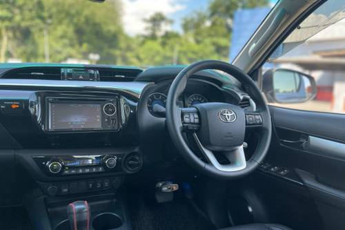 2017 Toyota Hilux Double Cab 2.8G (AT) 4X4 Terpakai