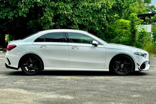 2019 Mercedes Benz A-Class A 250 AMG Line Terpakai