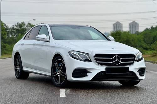 Old 2017 Mercedes Benz E-Class Saloon E 350 e AMG Line