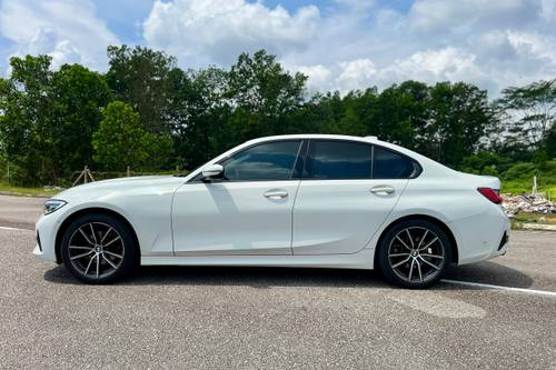 2020 BMW 3 Series Sedan 320i Sport Terpakai