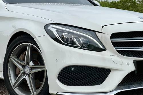 2016 Mercedes Benz C-Class Saloon C 250 AMG Line Terpakai