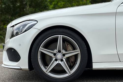 2016 Mercedes Benz C-Class Saloon C 250 AMG Line Terpakai