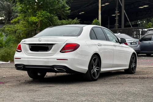 Terpakai 2019 Mercedes Benz E-Class Saloon E 350 AMG Line untuk Dijual