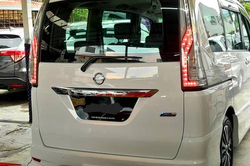 Old 2016 Nissan Serena 2.0L Highway Star