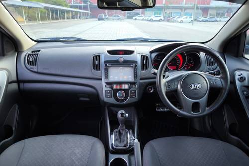 Terpakai 2012 Kia Forte 1.6L untuk Dijual