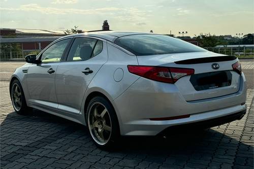 Old 2013 Kia Optima K5 2.0L