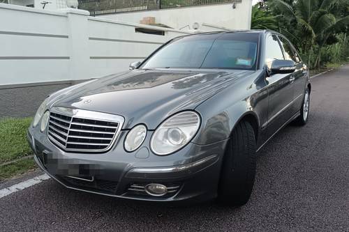 Old 2007 Mercedes Benz E-Class Saloon 280