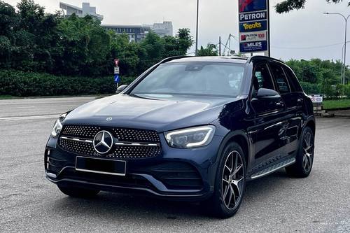 Second hand 2020 Mercedes Benz GLC-Class 300 AMG Line 